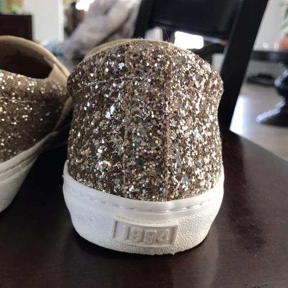 Old Navy gold glitter slip on shoes size 8 - Picture 4 of 9
